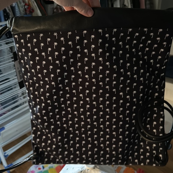 YSL BAG PALM NEW WITH DEFECT TAG ATTACHED DRAWSTRING BEACH - Picture 2 of 5